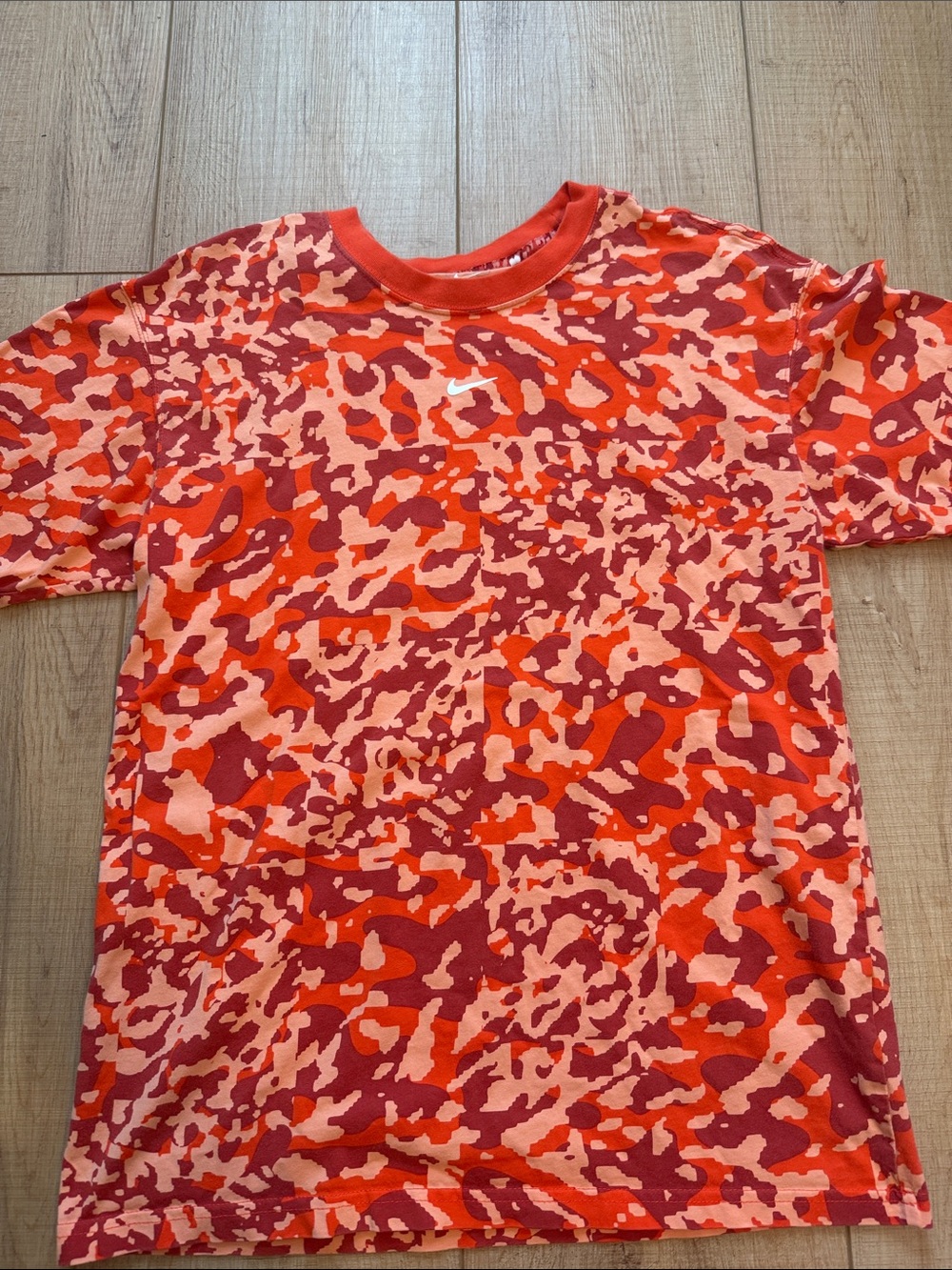 Nike Red & Pink Camo Short-Sleeve Tee